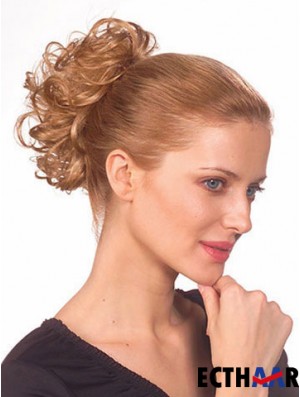 Wunderschöne gewellte blonde Pferdeschwänze
