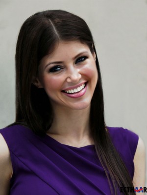 No-Fuss Brown lange gerade 20 Zoll ohne Pony Alexandra Daddario Perücken